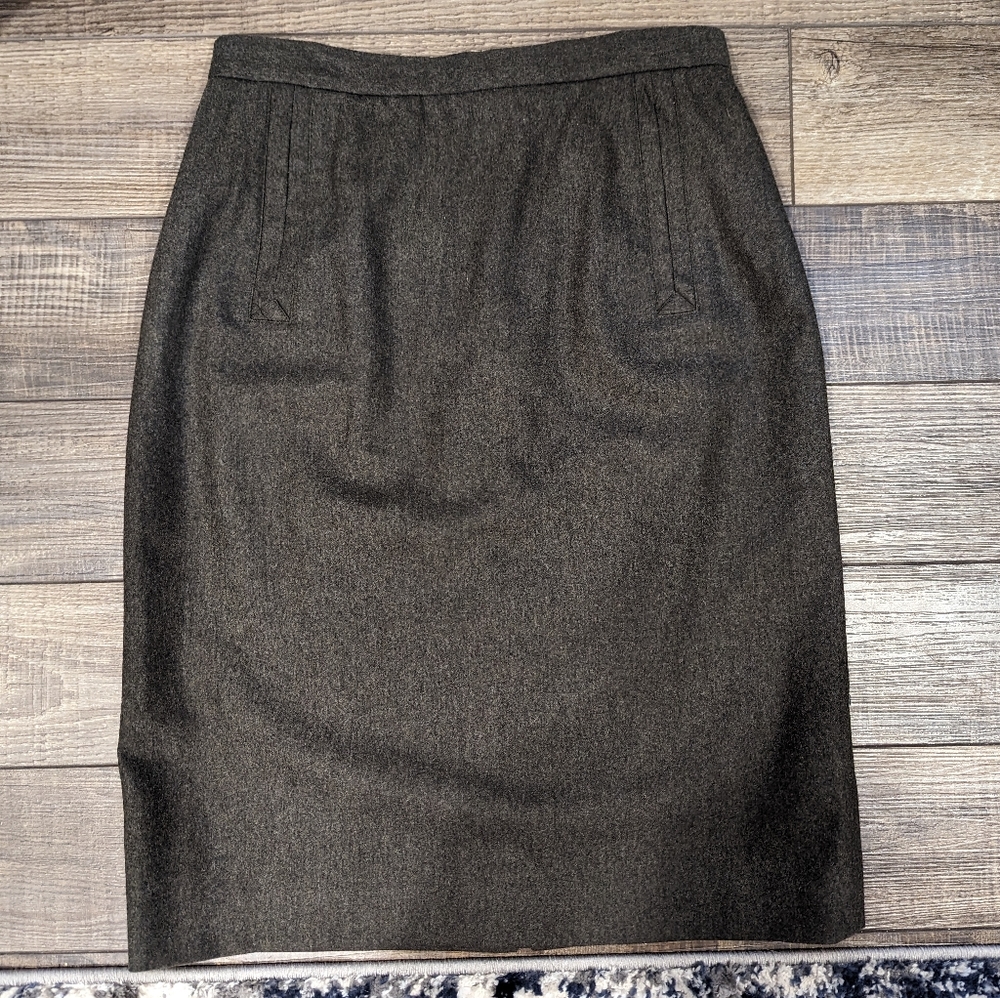 Vintage Burberry Wool Pencil Skirt in Dark Gray Size 8